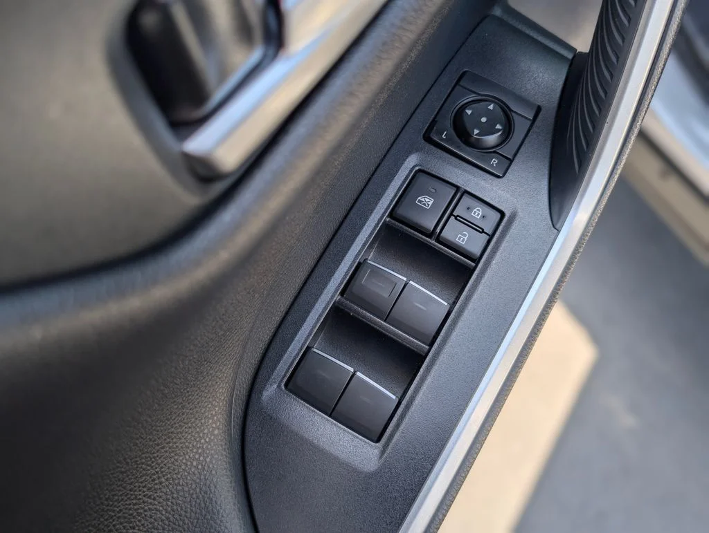 2024 Toyota RAV4 XSE - Photo 23