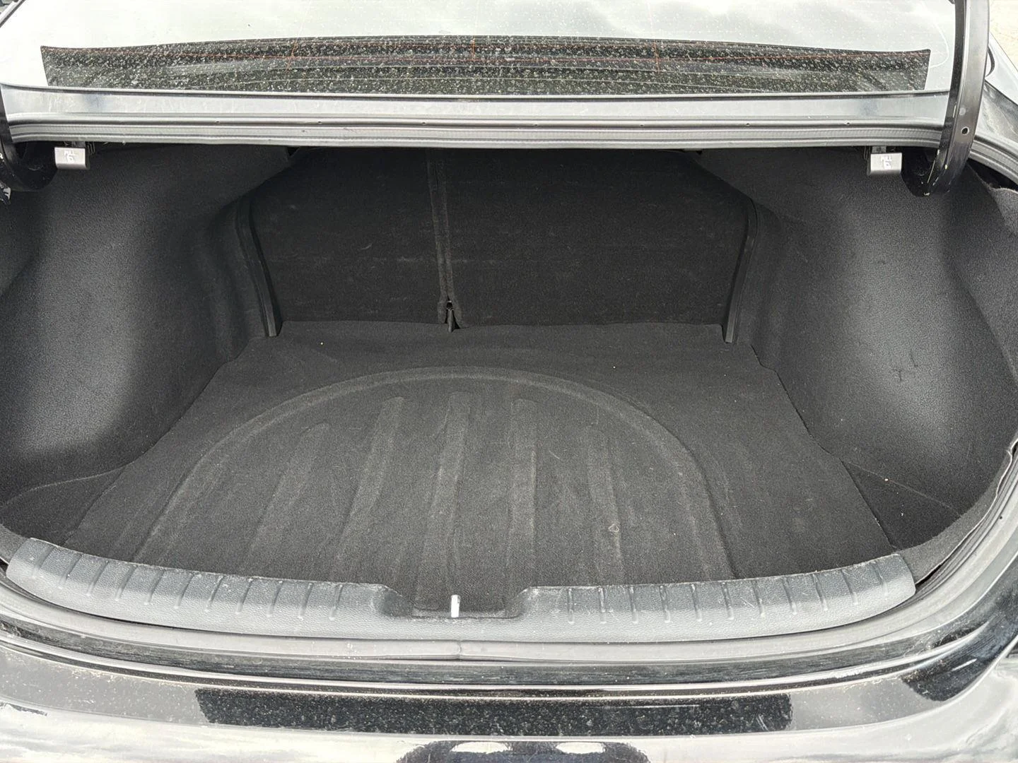 Used 2021 Aurora Black Kia LXS image 8