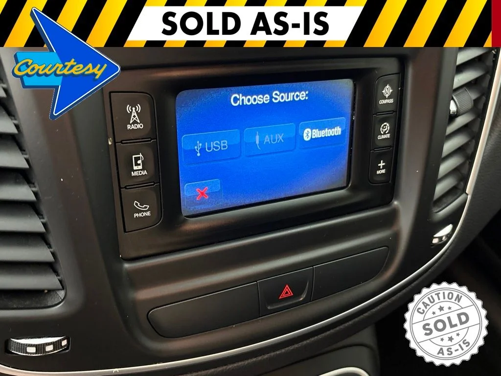 Used 2015 Black Chrysler Limited image 33