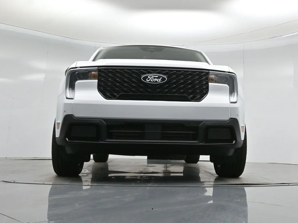 New 2026 Oxford White Ford Lariat image 45