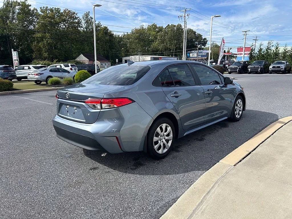 Certified Used 2025  Toyota LE image 4