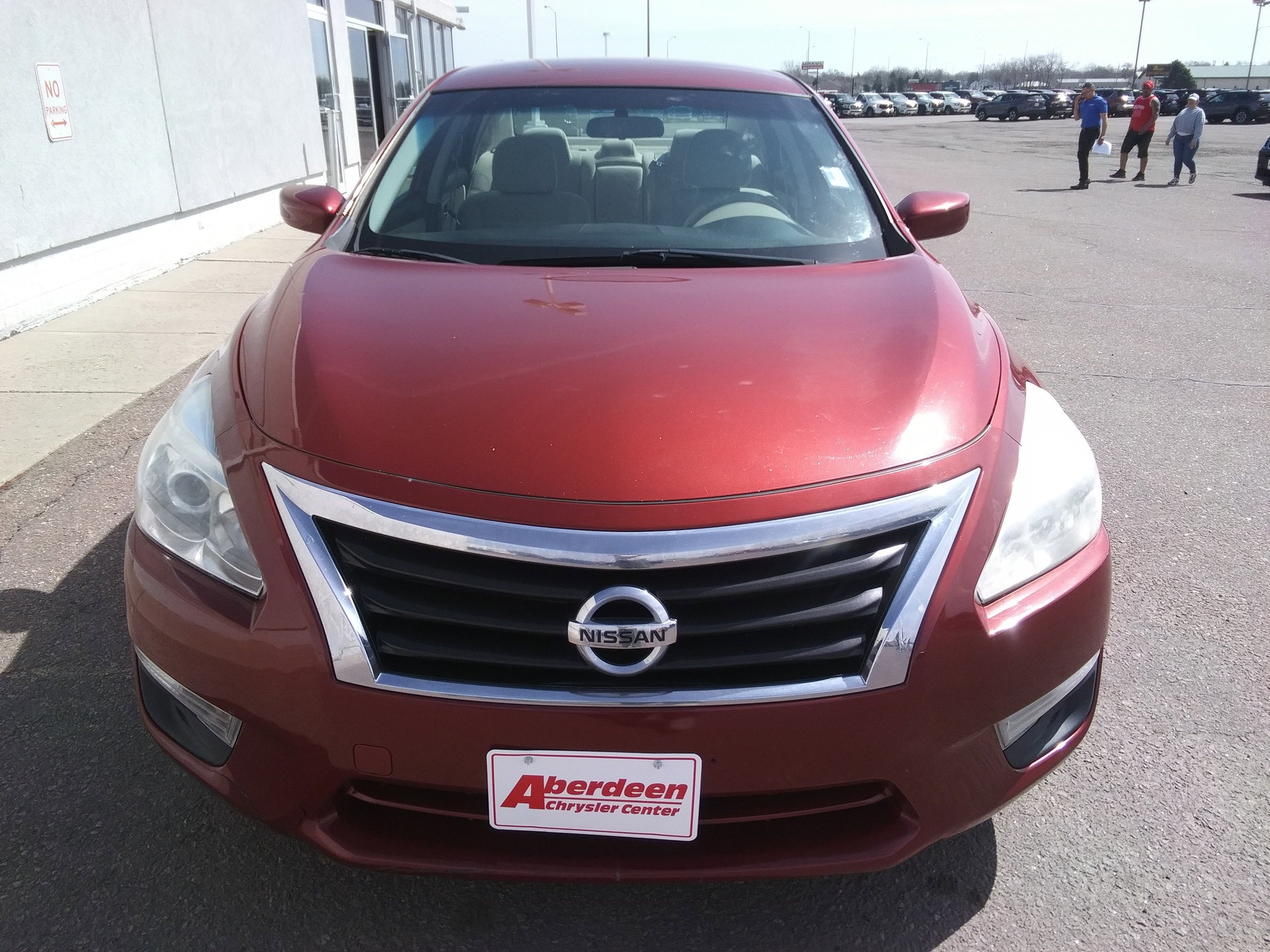Used 2015 Red Nissan 2.5 S image 3