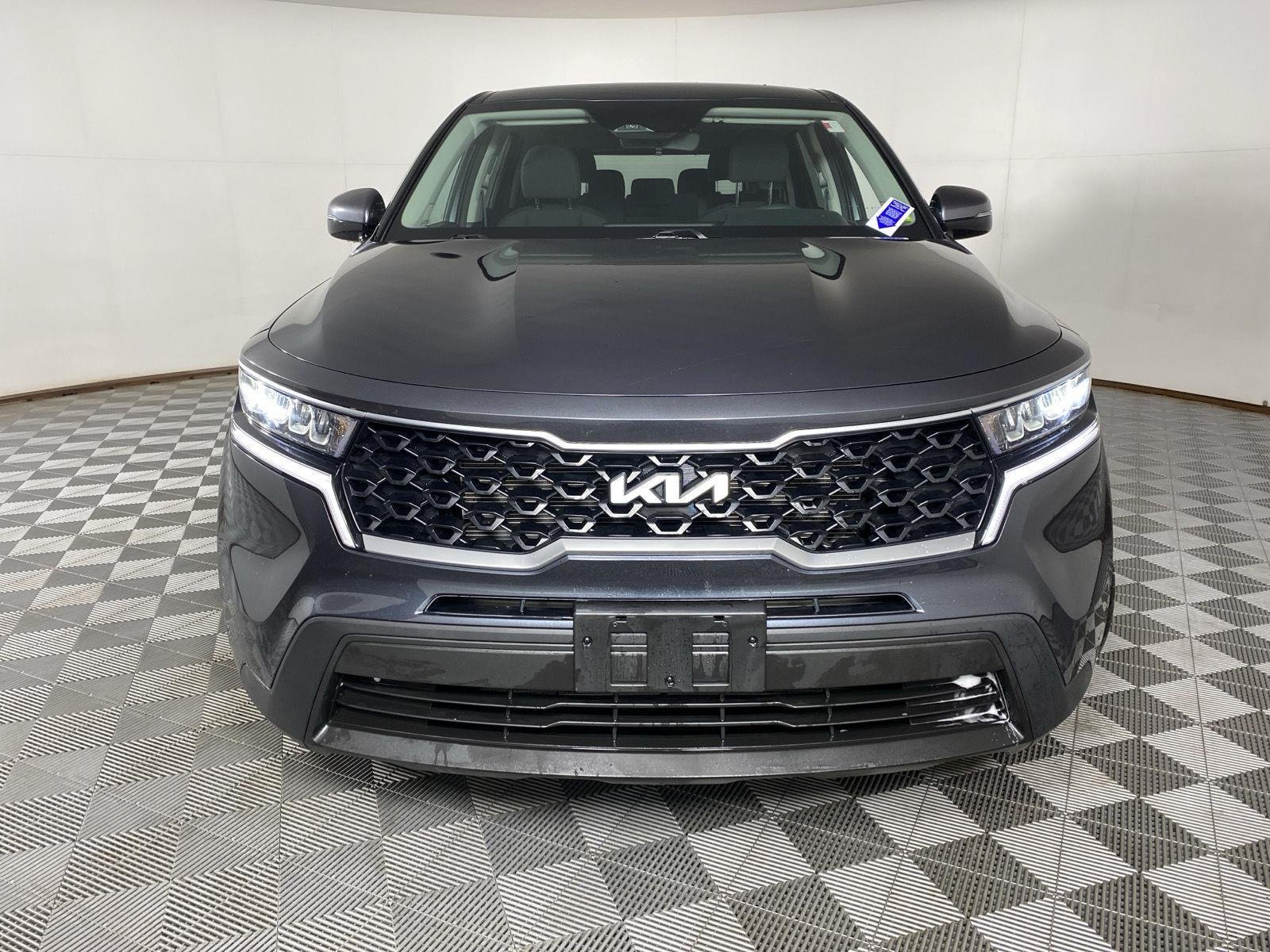 Used 2023 Gravity Gray Kia LX image 7