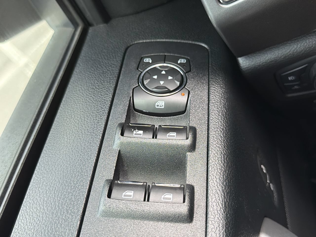 Used 2018 Shadow Black Ford XLT image 17