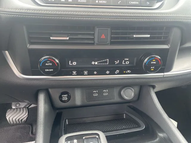 2025 Nissan Rogue SV - Photo 25