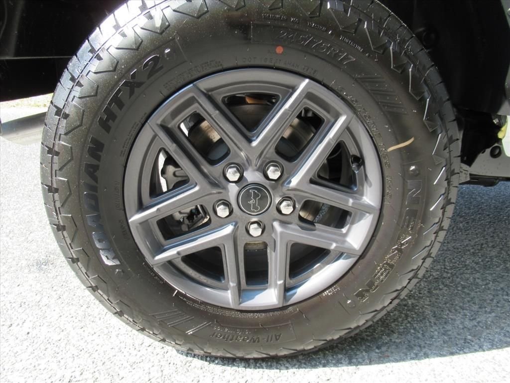 New 2026 Bright White Clear-Coat Exterior Paint Jeep Sport S image 8