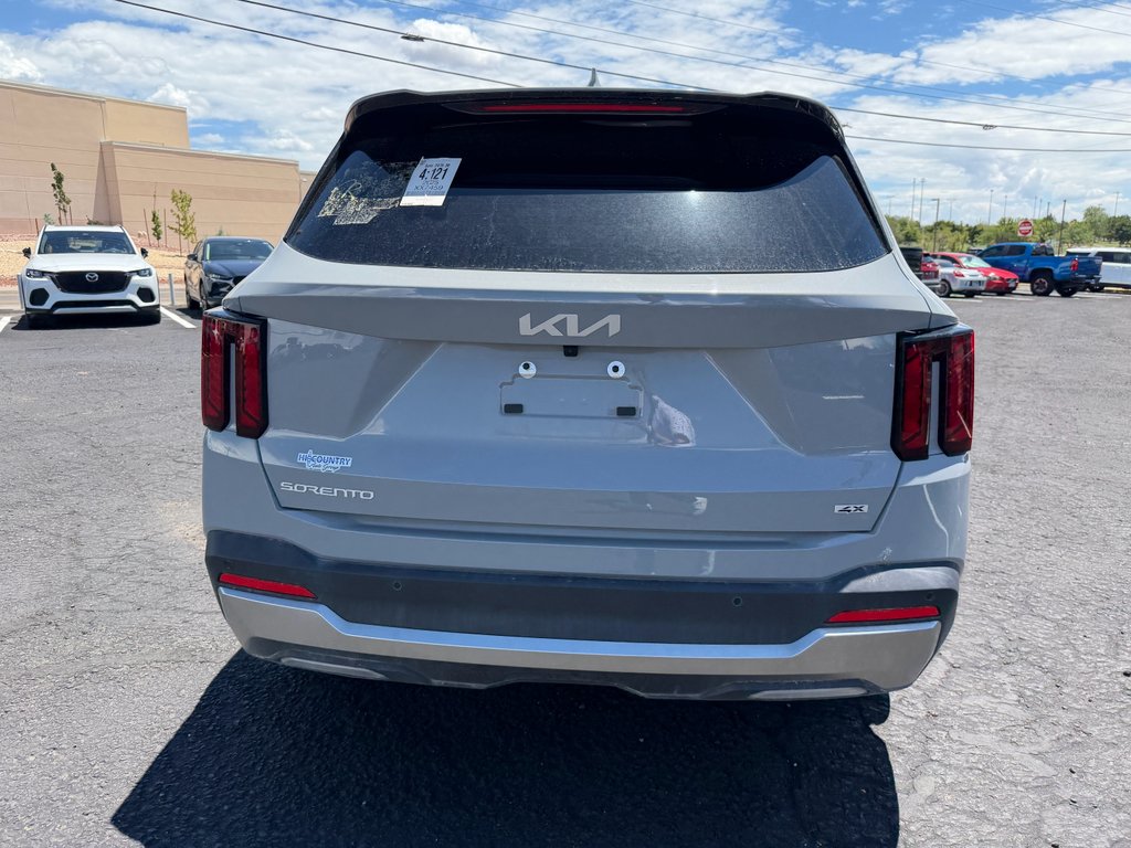 Used 2025 Wolf Gray Kia S image 3
