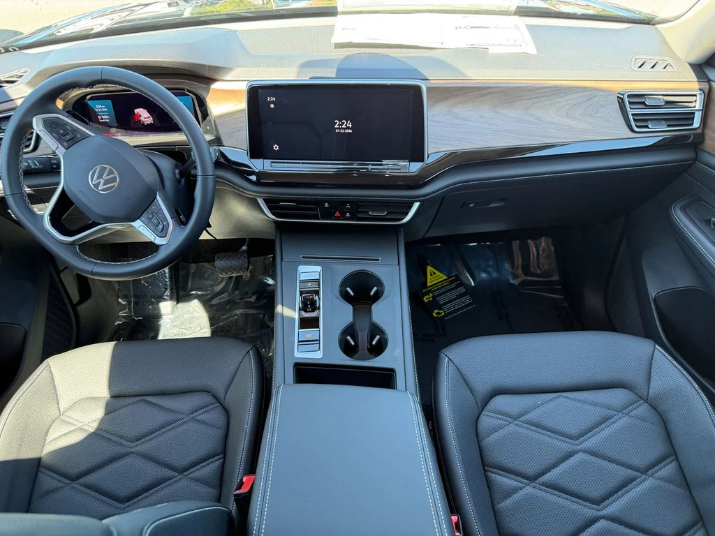 New 2026 Deep Black Pearl Volkswagen 2.0T SE image 26