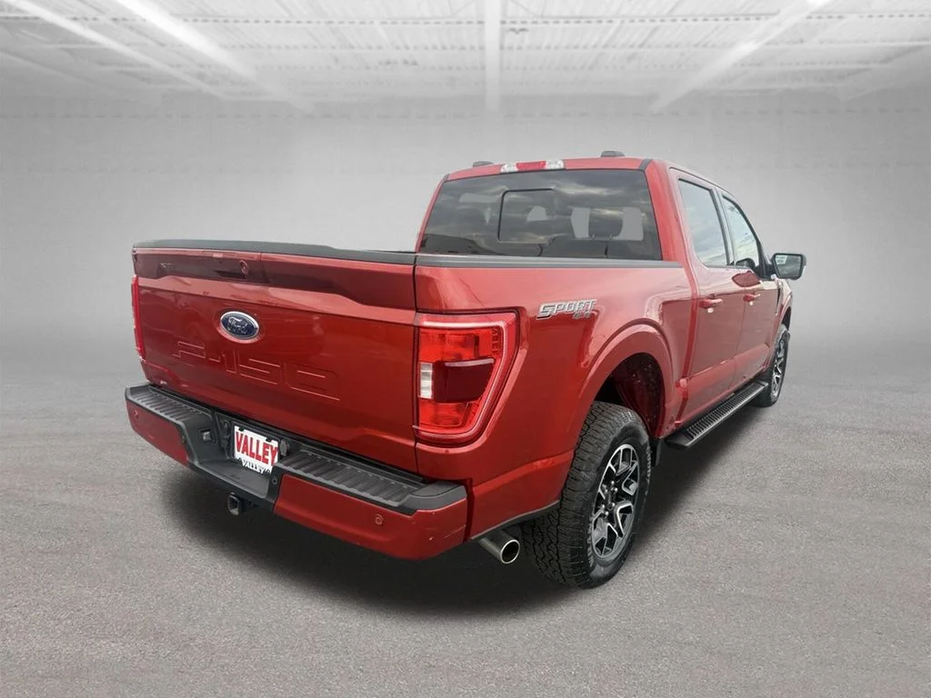 Certified Used 2023 Chili Pepper Red Ford XLT image 4