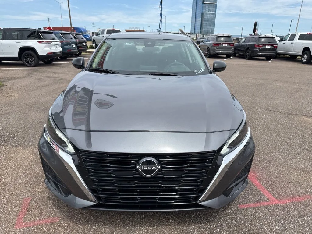 Used 2025 Gray Nissan 2.5 SV image 11
