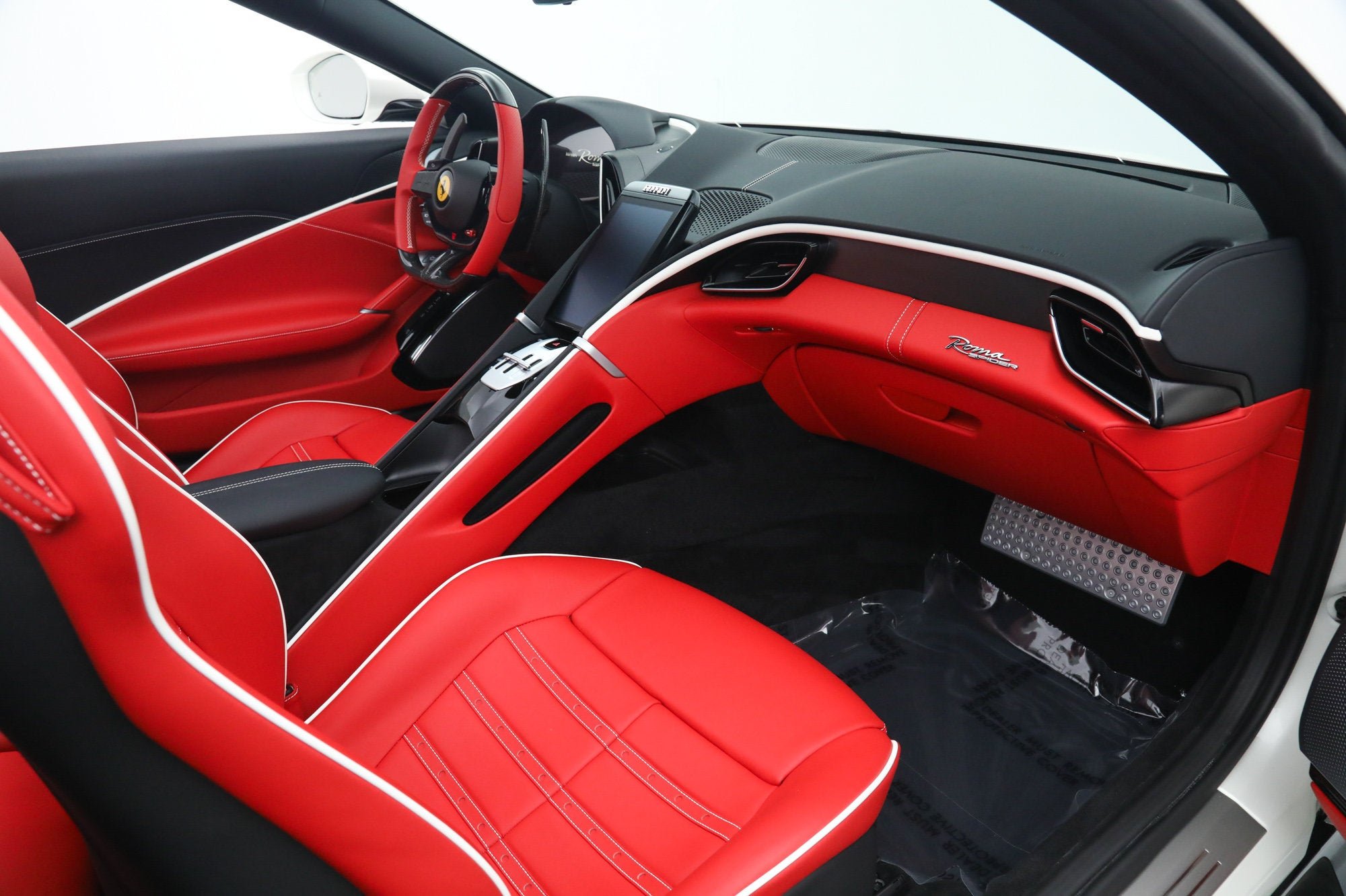Certified Used 2025 Bianco Italia Ferrari  image 20