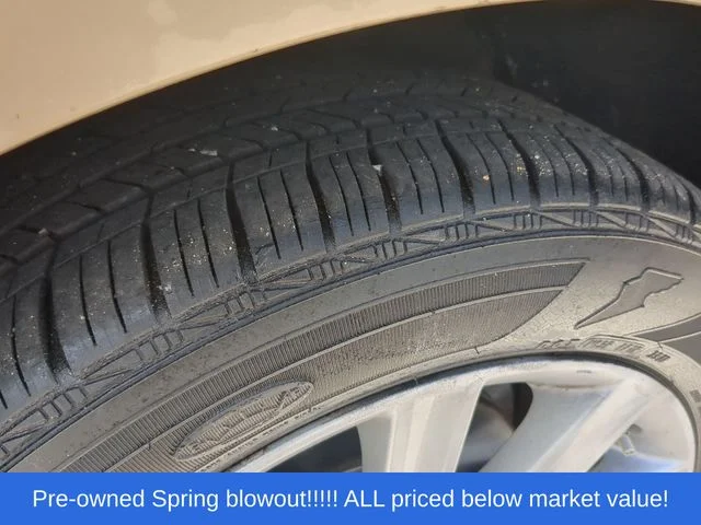 Used 2012 Beige Toyota XLE image 19