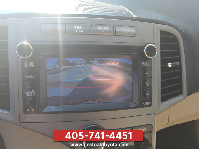Used 2013 Gold Toyota LE image 20