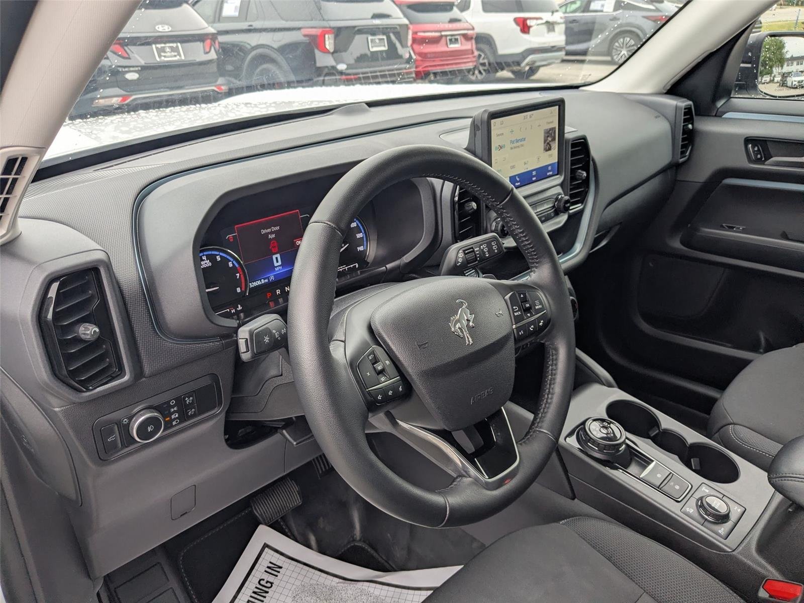 Used 2023 Oxford White Ford Badlands image 12