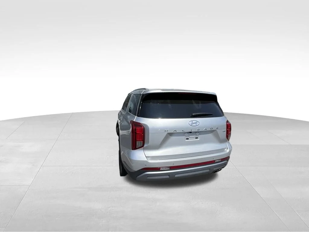Used 2024 Silver Hyundai SEL image 16
