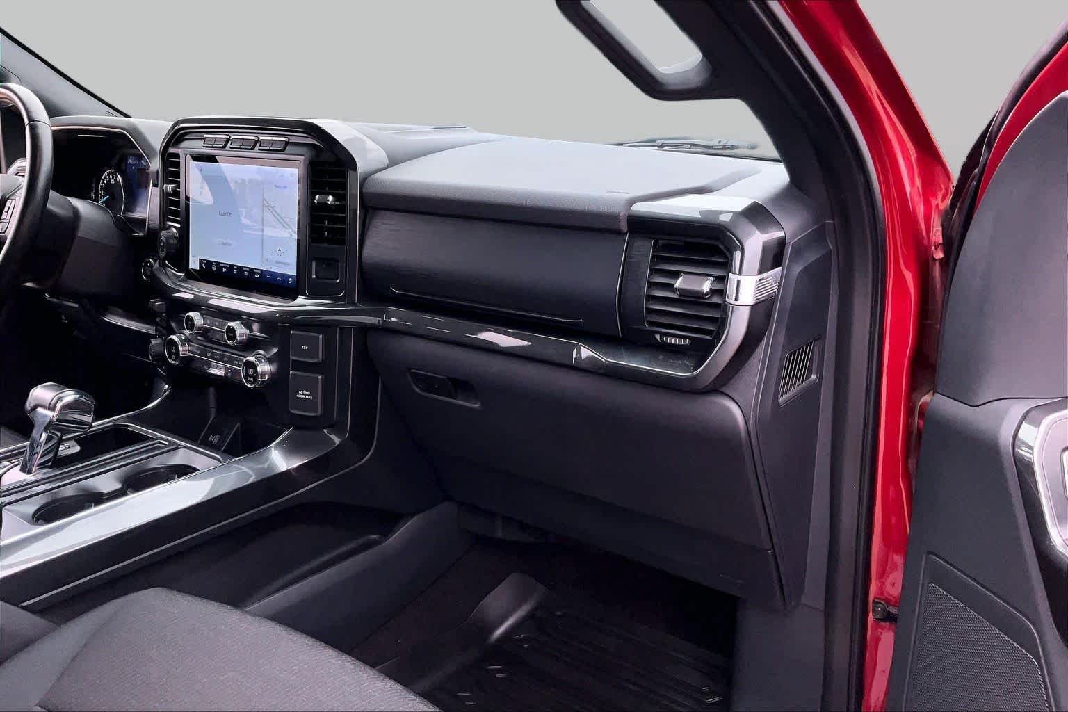 Used 2021 Rapid Red Metallic Tinted Clearcoat Ford XLT image 17