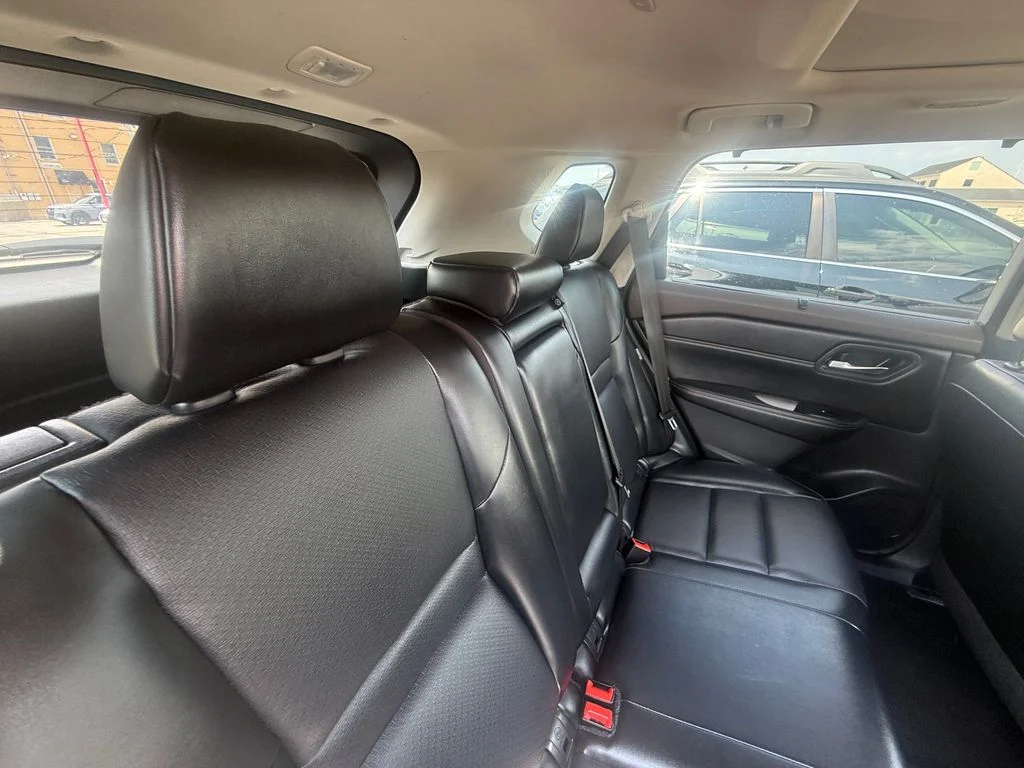 Used 2023 White Nissan SV image 16