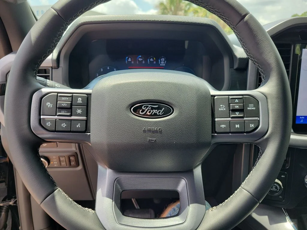 New 2026 Agate Black Metallic Ford XLT image 18