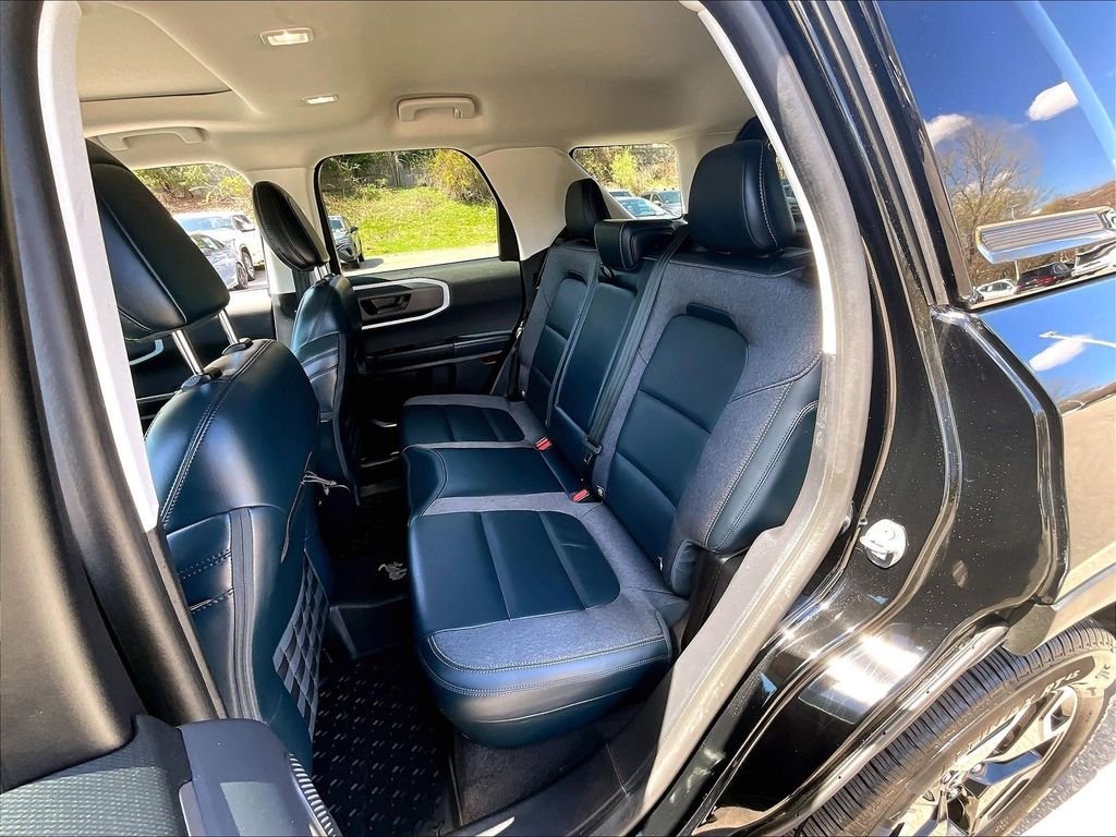 Used 2022 Black Ford Outer Banks image 15