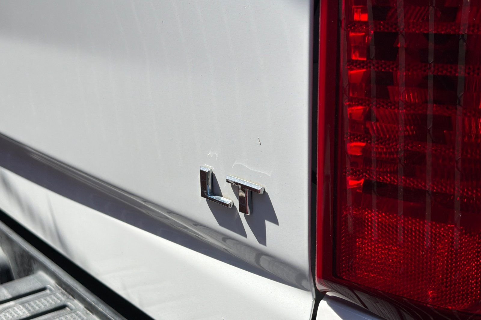 Used 2022 White Chevrolet LT image 7