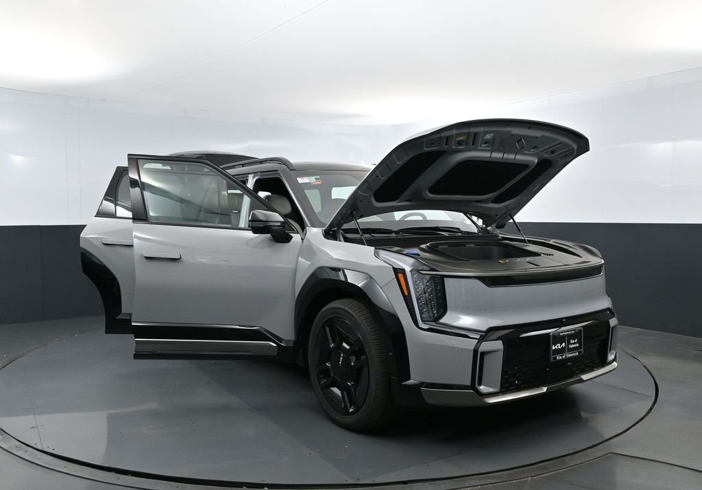 New 2026 Wolf Gray / Black Roof Kia GT-Line AWD image 31
