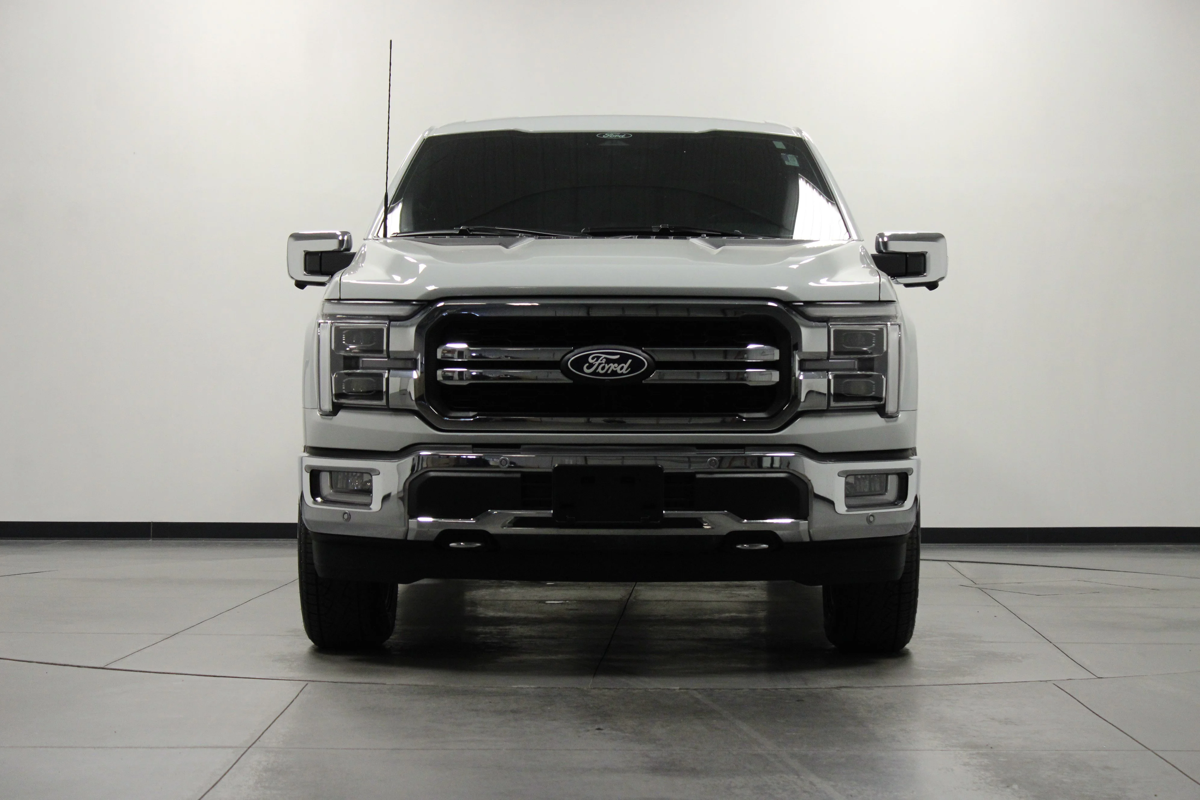 Used 2024 Avalanche Ford LARIAT image 9