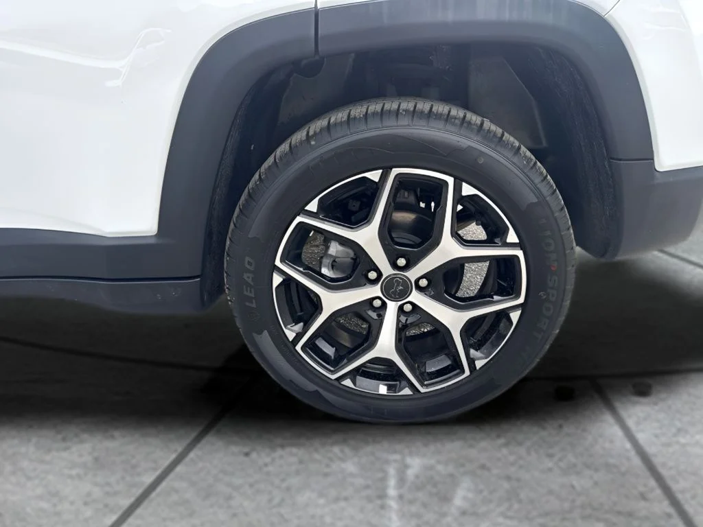 Used 2025 White Jeep Limited image 21