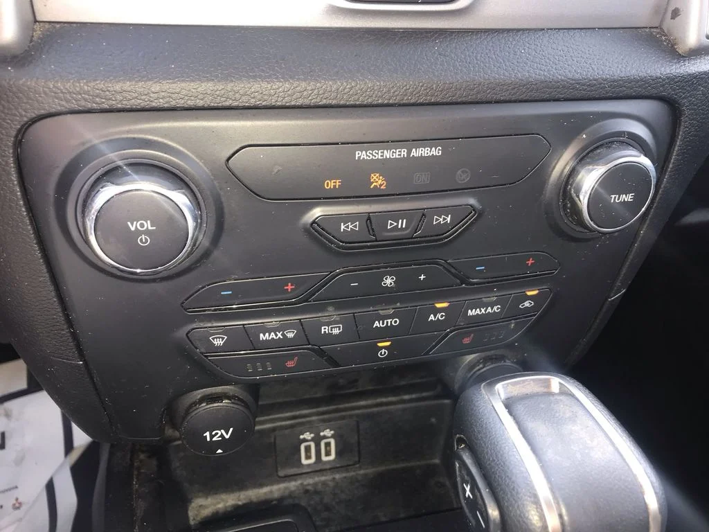 Used 2023 Silver Ford XLT image 19
