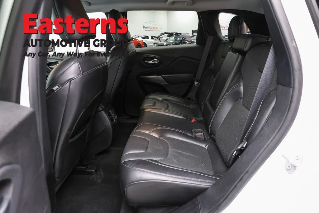 Used 2020 White Jeep Limited image 23