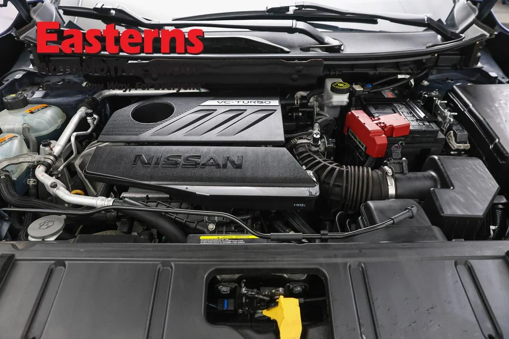 Used 2023 Blue Nissan S image 7