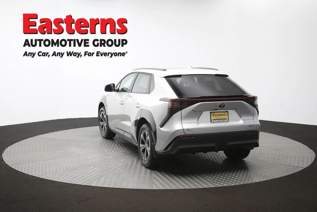 Used 2024 Silver Toyota XLE image 36