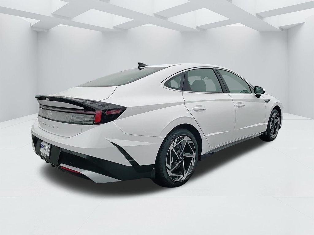 New 2026 White Hyundai SEL Sport image 5
