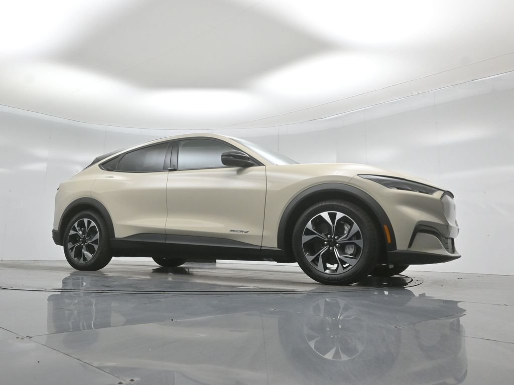 New 2026 Desert Sand Ford Select image 3