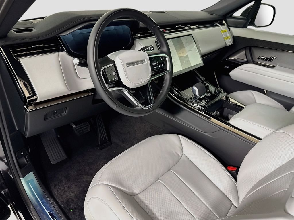 New 2026 Santorini Black Land Rover SE image 10