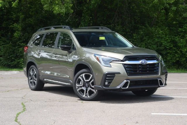 2024 Subaru Ascent Touring's photo
