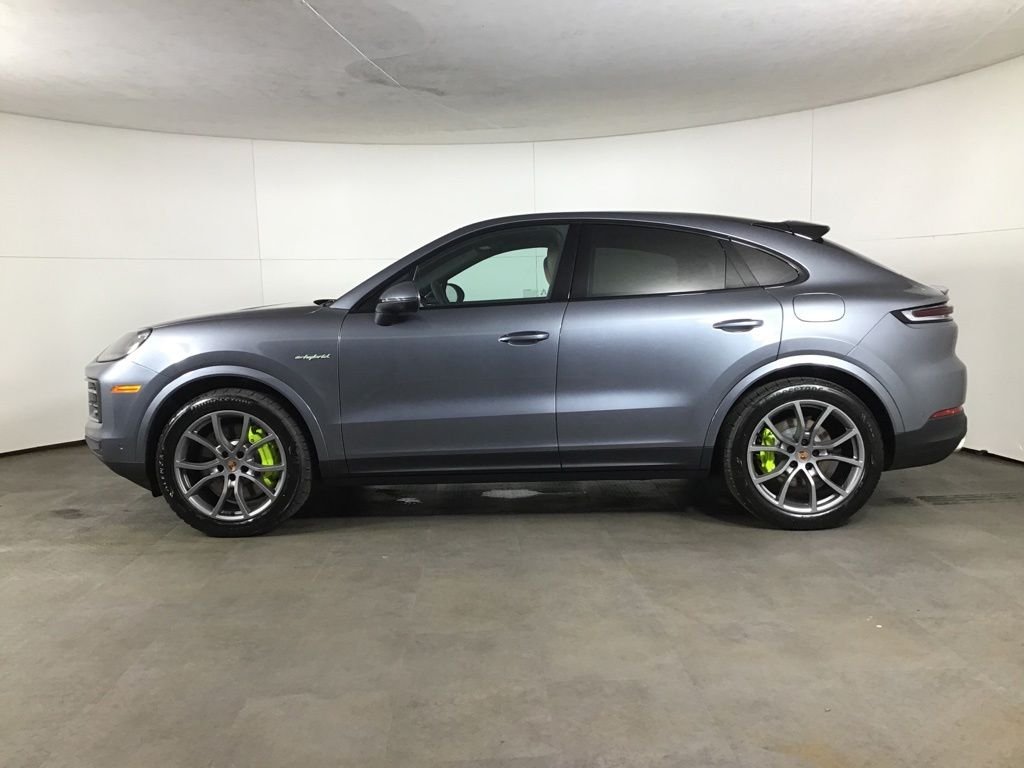 New 2026 Vanadium Grey Metallic Porsche  image 2
