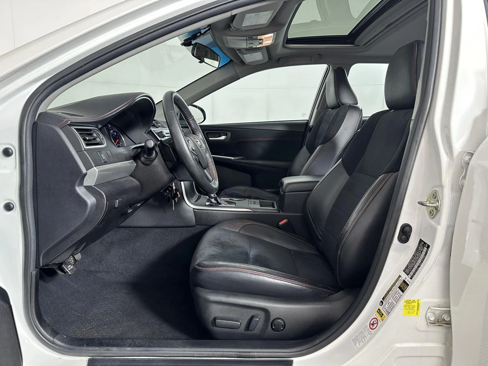 Used 2017 Blizzard Pearl Toyota XSE image 22