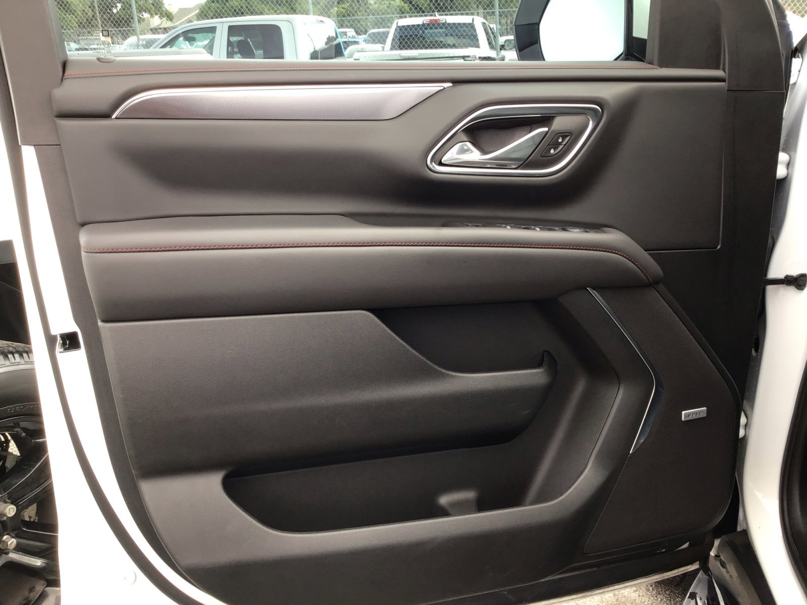 Used 2024 Summit White Chevrolet RST image 29