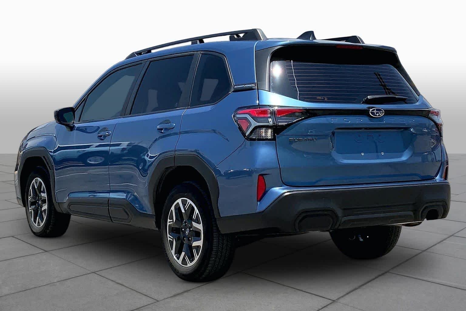 Certified Used 2025 Horizon Blue Pearl Subaru  image 10