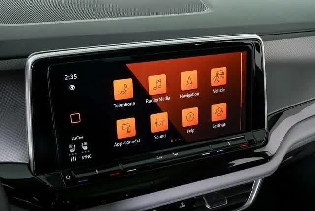 New 2026 Opal White Pearl Volkswagen 2.0T Peak Edition image 14