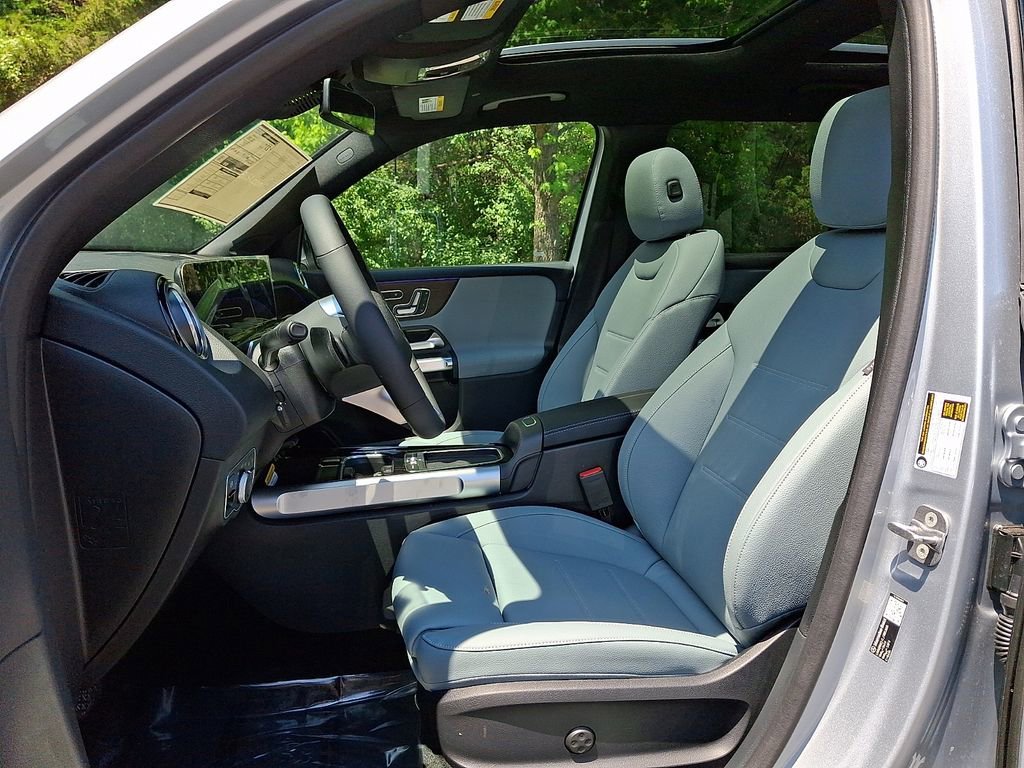 New 2026 Cirrus Silver Metallic Mercedes-Benz GLB 250 image 27