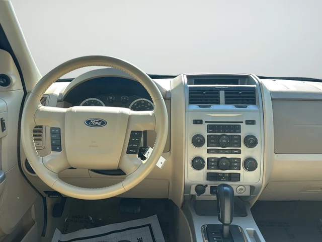 Used 2012 Gold Ford XLT image 11