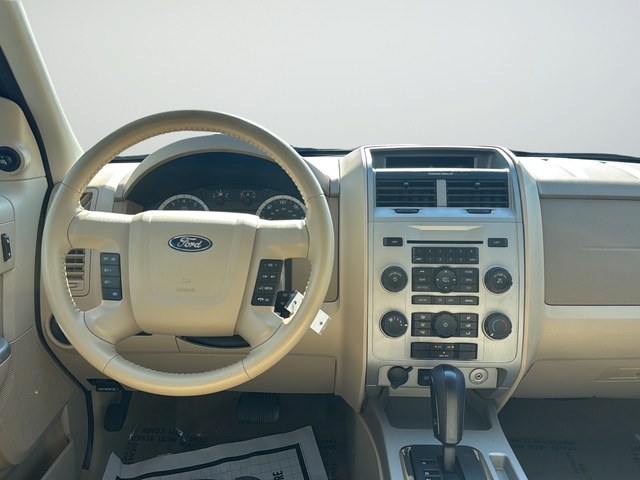 Used 2012 Gold Ford XLT image 11