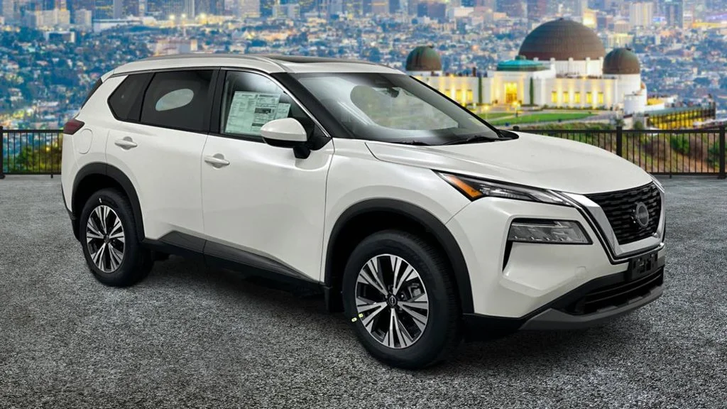 Used 2023 White Nissan SV image 3