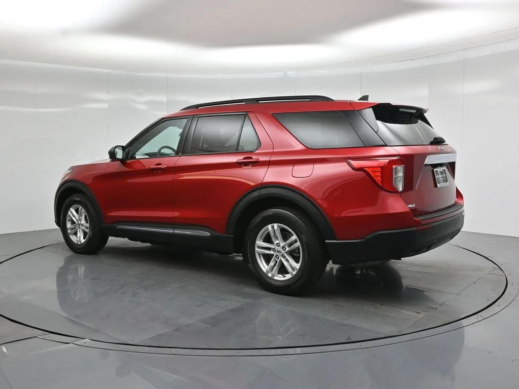 Used 2023 Red Ford XLT image 6