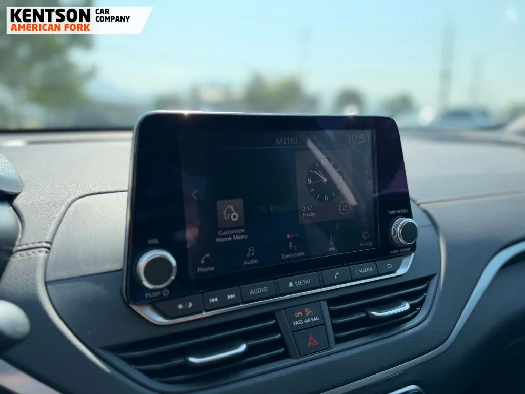 Used 2019 Black Nissan 2.5 SV image 23