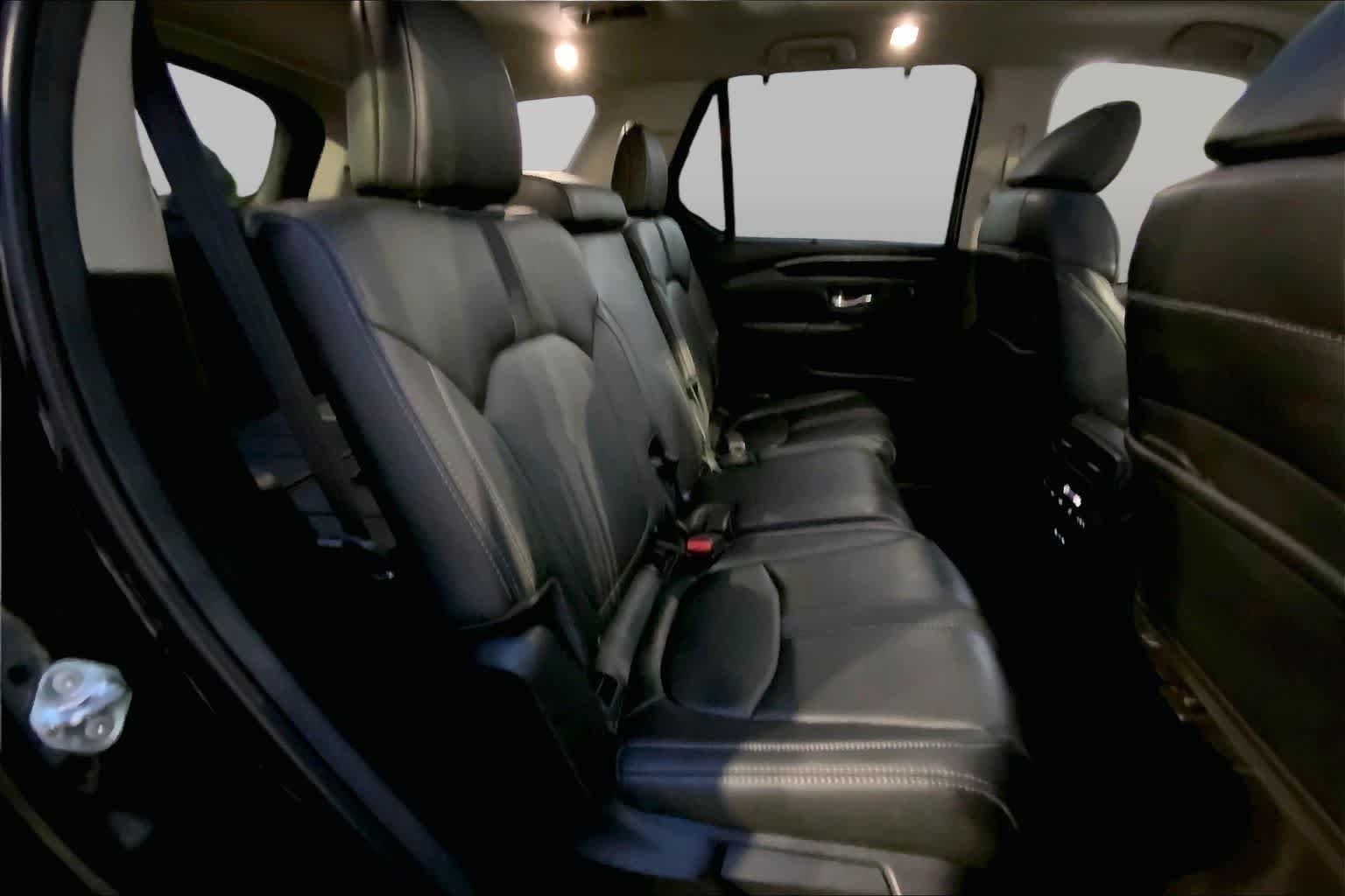 Used 2025 Crystal Black Pearl Honda Touring image 20