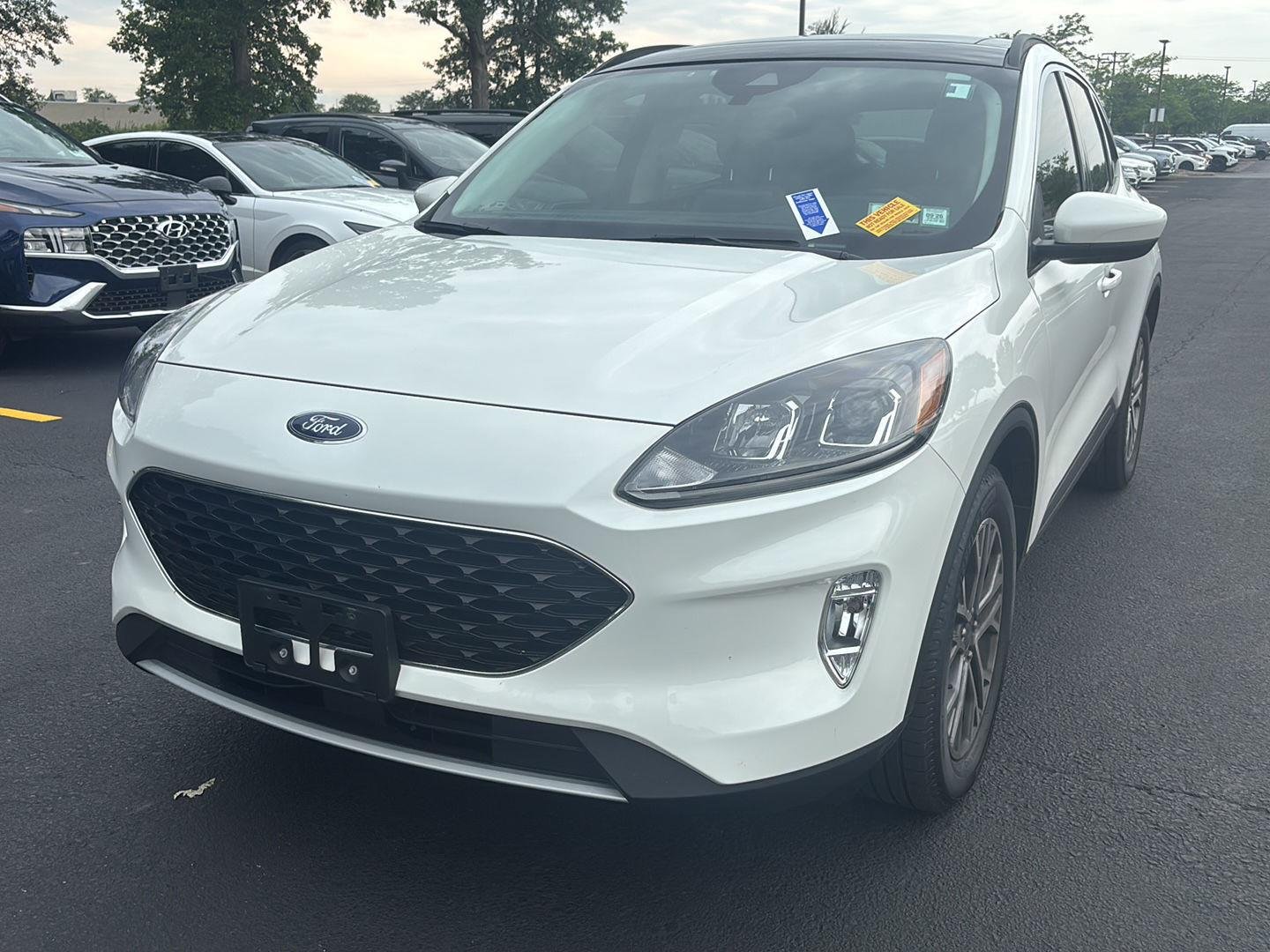 Used 2022 Star White Metallic Tri-Coat Ford SEL image 3
