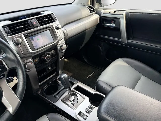 Used 2017 Silver Toyota SR5 Premium image 23