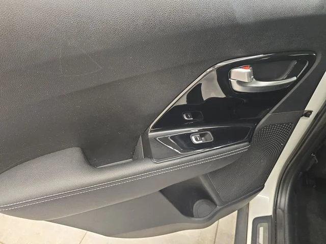 Used 2020 Snow White Pearl Kia EX Premium image 16